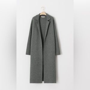 Grey long knit coat (new condition)
